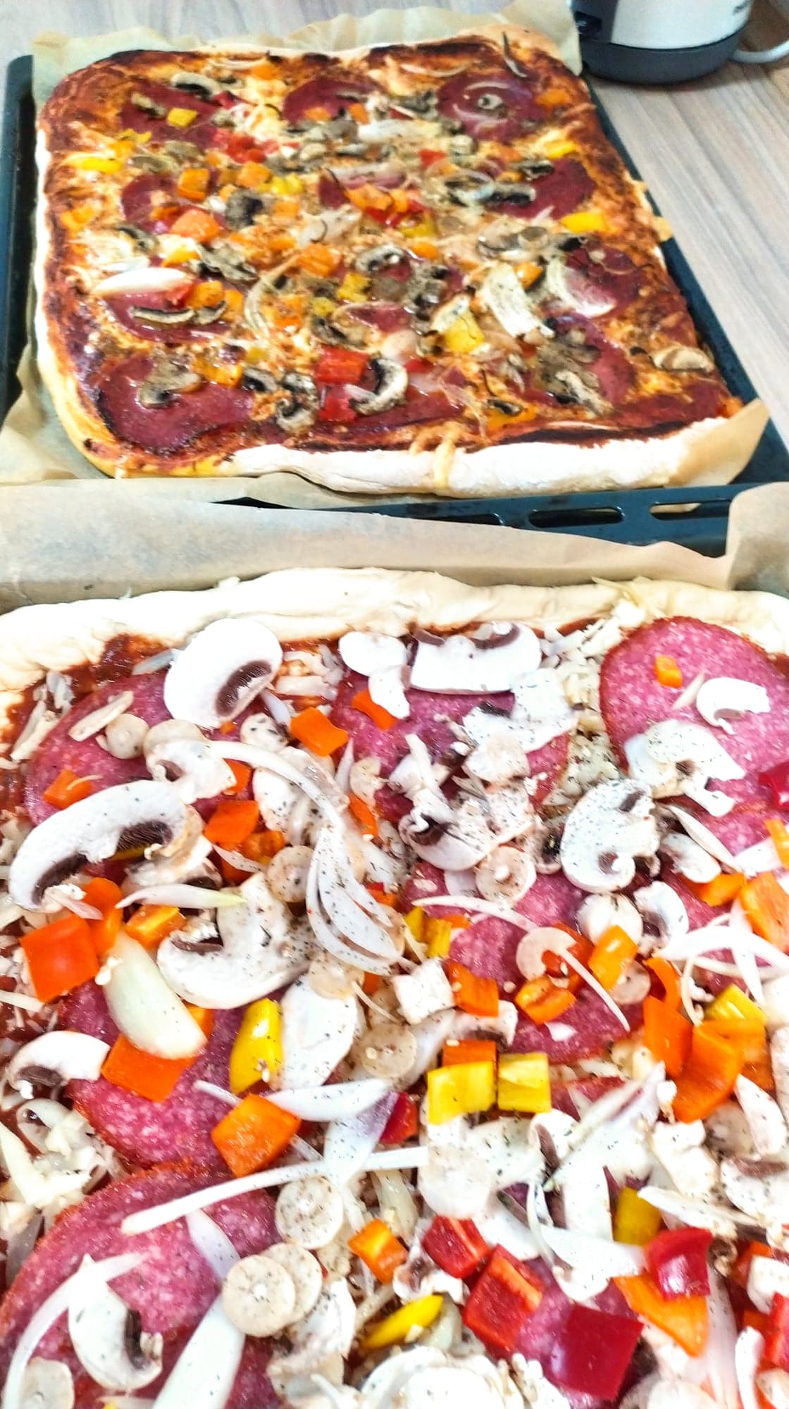 pizza przed i po upieczeniu